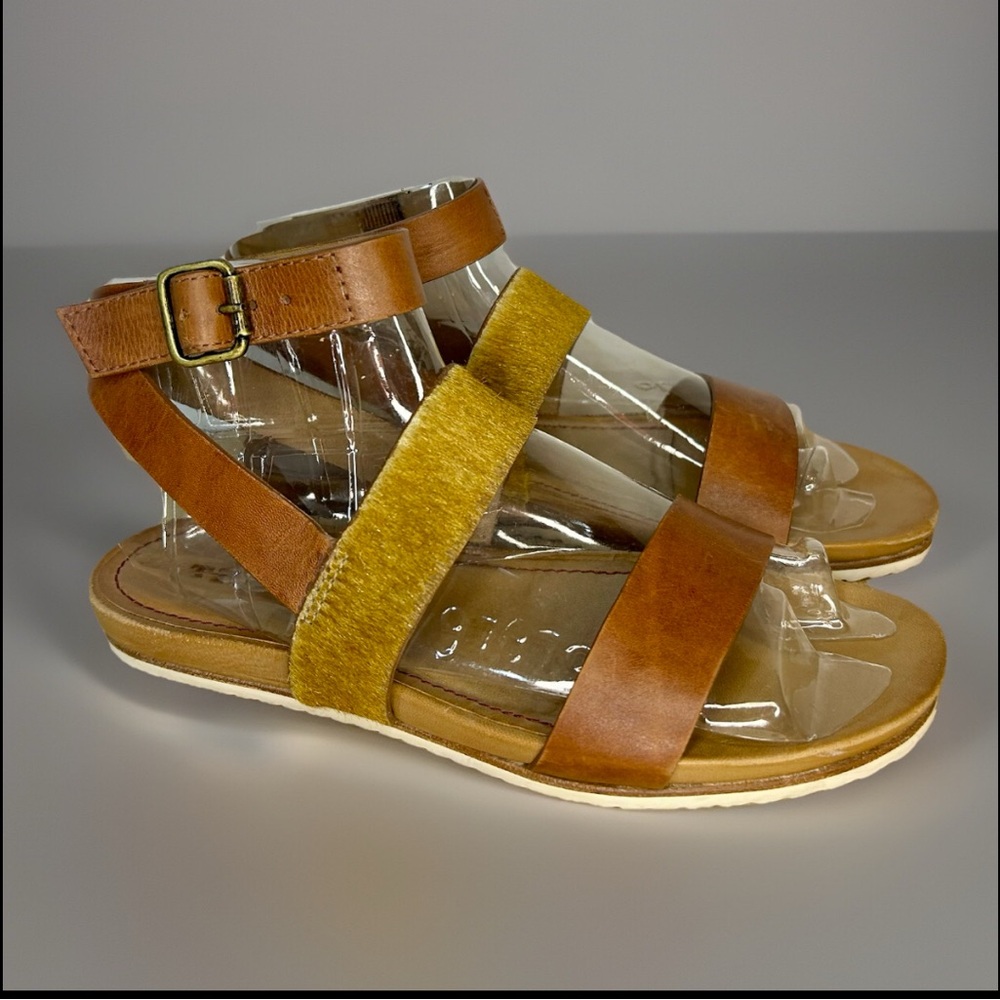 Trask Ryder Leather Wrap Around Ankle Strap Sandals Brown Gold Calf Hair Size 8